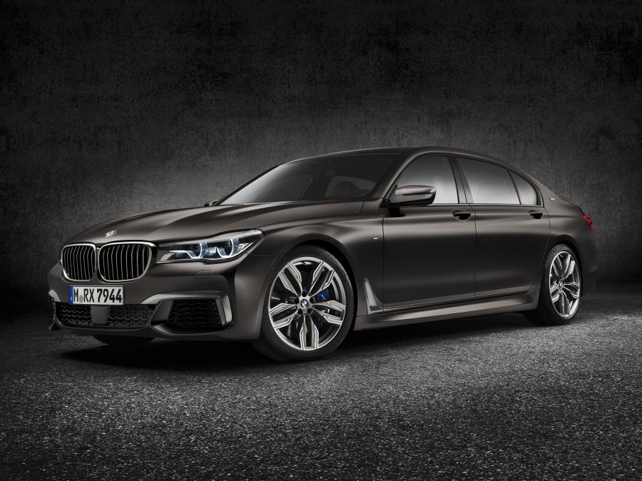  BMW M760Li xDrive (G12) 2016 года  (WW) (фото 4 из 25)